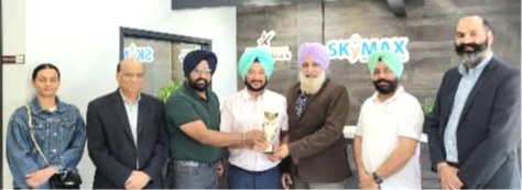 साइकिलिस्ट बलराज सिंह चौहान को कनाडा के ब्रैम्पटन शहर में सम्मानित किया गया